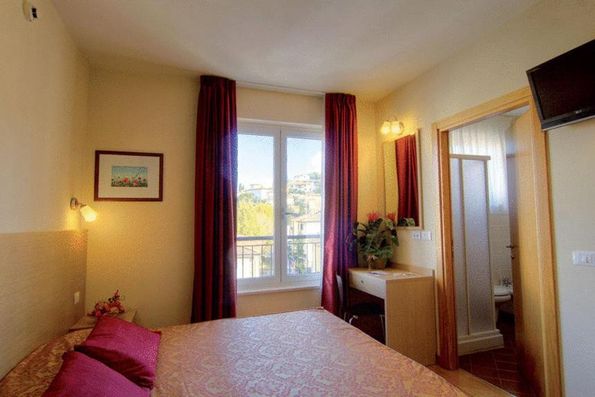 Hotel Granducato Montelupo Fiorentino Rum bild